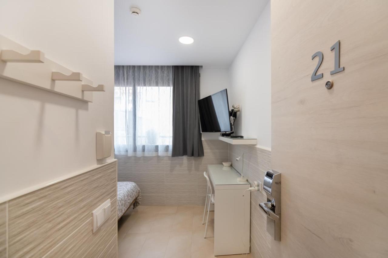 Hostal House Барселона Экстерьер фото