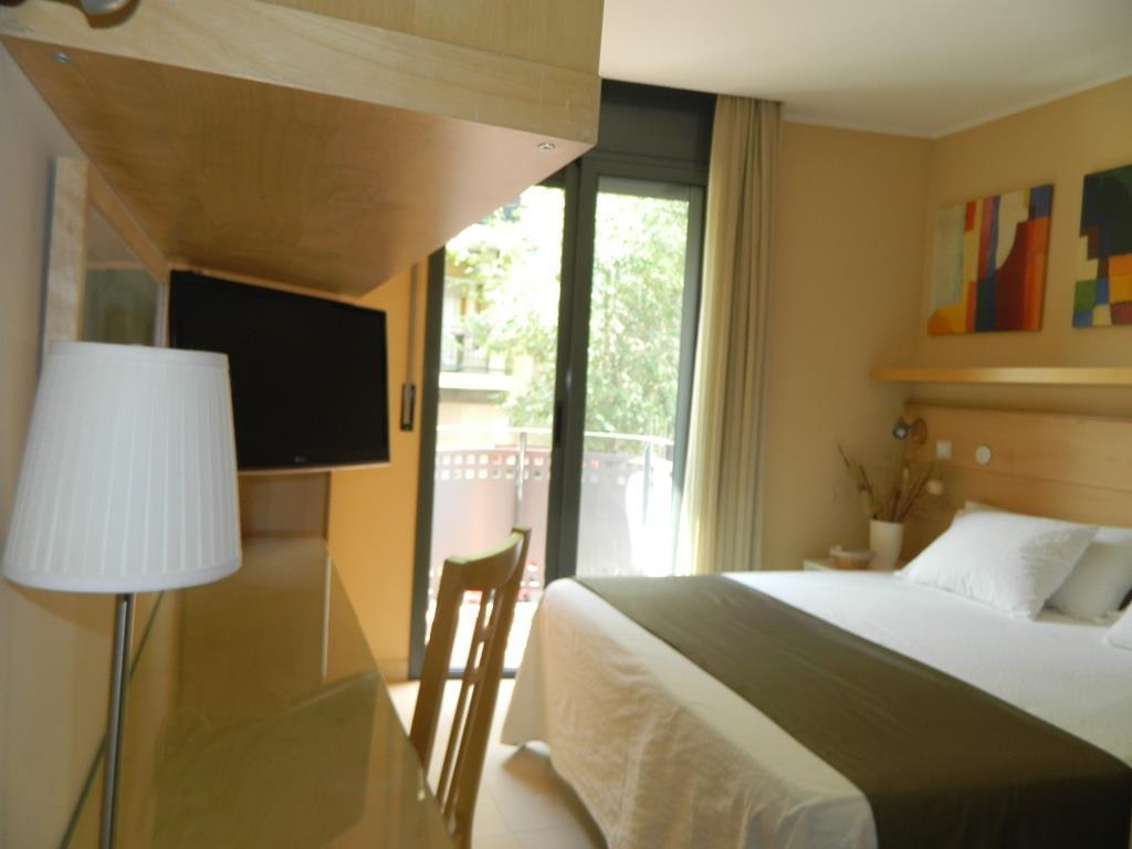 Hostal House Барселона Экстерьер фото