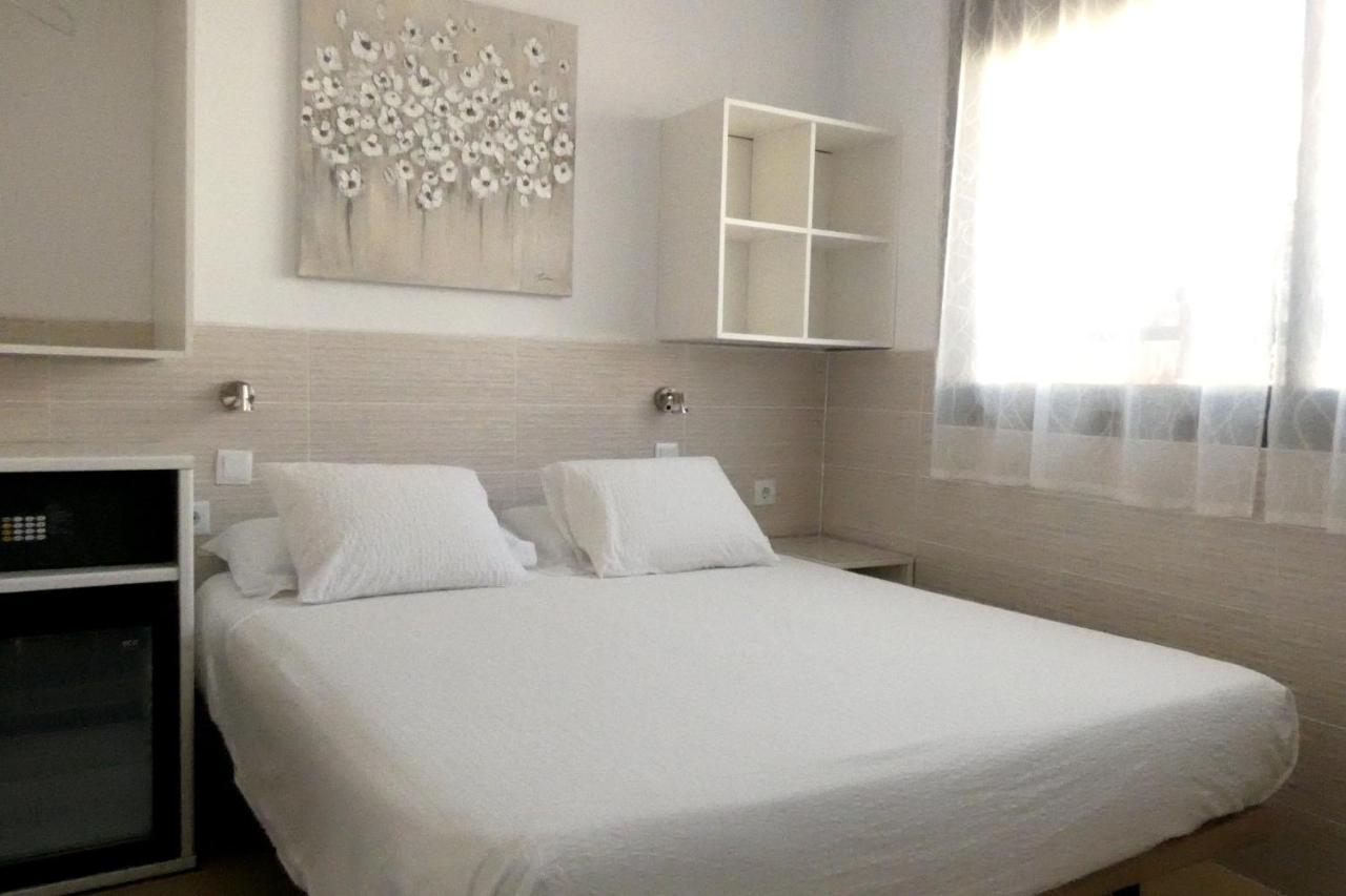 Hostal House Барселона Экстерьер фото